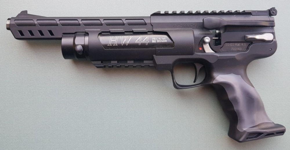 WEIHRAUCH PISTOLA LIB V C 4,5 HW44
