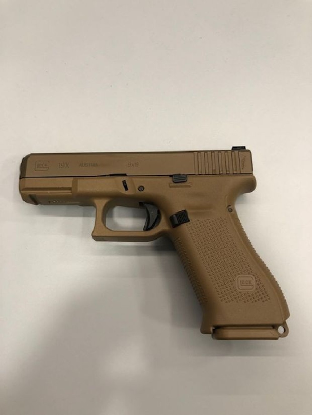 GLOCK PISTOLA G19X FDE CAL 9LUGER