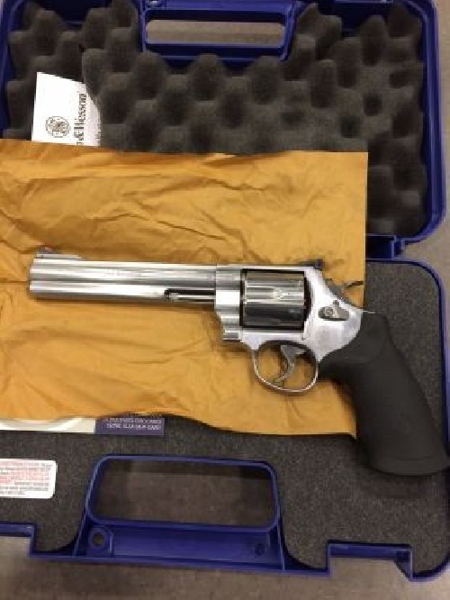 SMITH & WESSON REVOLVER 44 M 629