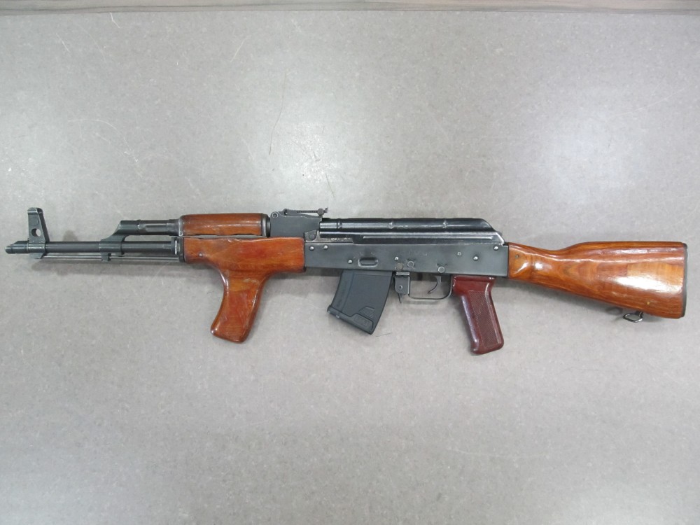 ARSENALI RUMENI CUGIR AK47 7,62X39