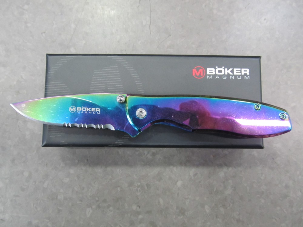 BOKER COLTELLO MAGNUM RAINBOW