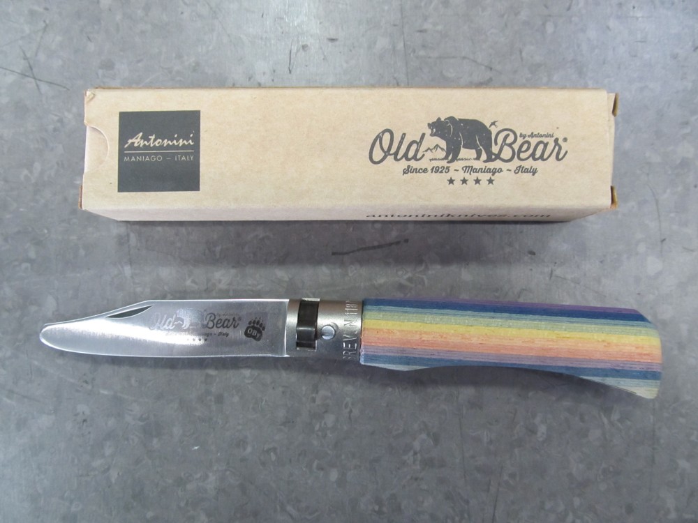 OLD BEAR COLTELLO YOUNG