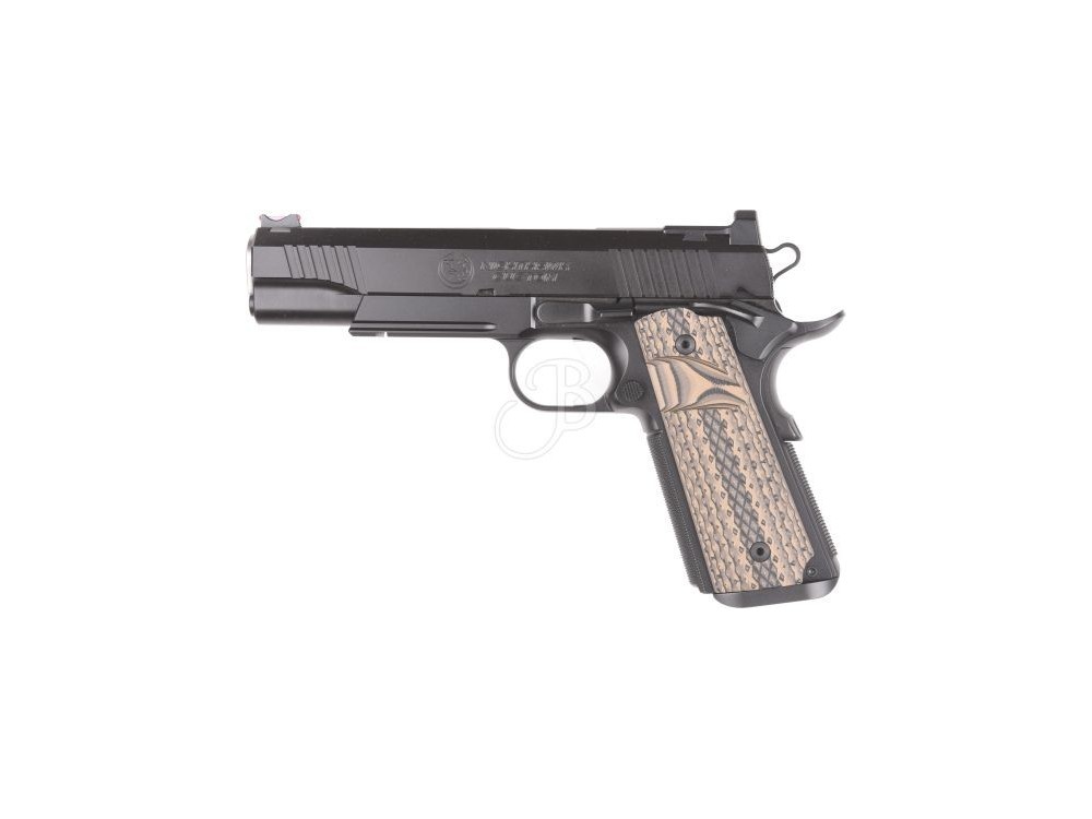 NIGHTHAWK PISTOLA