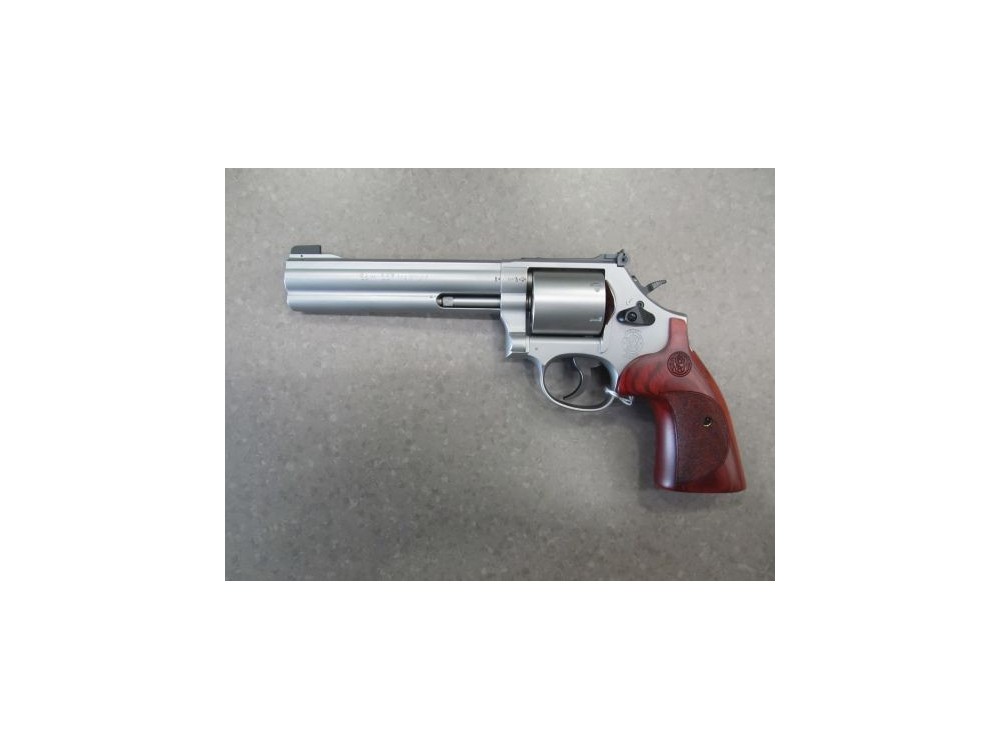 SMITH & WESSON 686  357 MAG